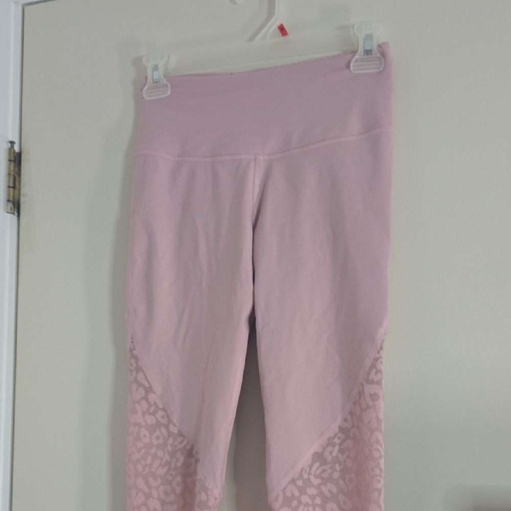 Victoria Secret Sport Light Pink Leopard Print Leggings (EUC)(XS)💖💗💖 - Picture 2 of 7